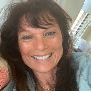 Meet your Posher, Shelly